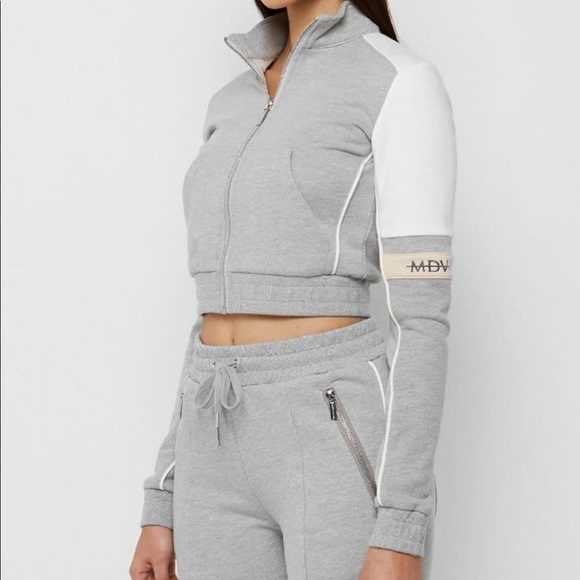 Light grey two-piece tracksuit, never worn - Picture 3 of 4